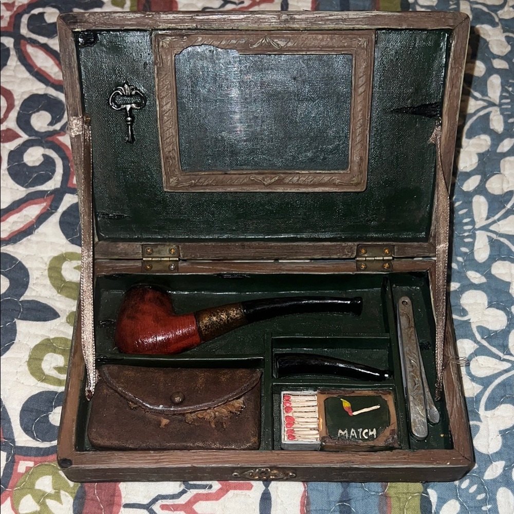 Unique vintage pipe themed picture frame - Picture 1 of 5